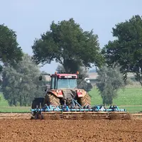 Préparation d'un semis de blé.
