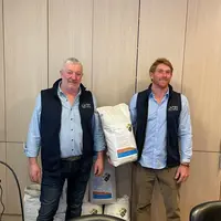 Jean et Pierre Niesner, agriculteurs à Remering (Moselle),  "FertiRoc est le premier biostimulant minéral à obtenir la no