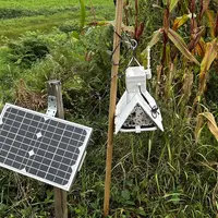 piège connectés à pyrale avec caméra intégrée et panneau photovoltaïque