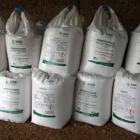 Stockage en big bag des engrais azotés, permettant une longue conservation.  Sac d'ammonitrate. Fertilisation des culture