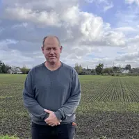 <em class="placeholder">Sébastien Pihée, agriculteur à Gennes Val de Loire</em>