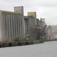 Chargement de 6000 tonnes d orge dans un bateau sur le terminal Senalia du port de Rouen, à destination de l'Amérique du