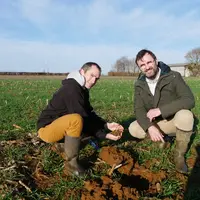 <em class="placeholder">Alexandre Hatet, chambre d'agriculture des Pays de la Loire et Bertrand Leroux-Coyau, agriculteur à Ballon-Saint-Mars (Sa