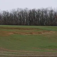 Les coteaux sont sujets à des glissements de terrain.