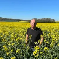 <em class="placeholder">François Lecoq, agriculteur à Gambais dans les Yvelines dans son champ colza</em>