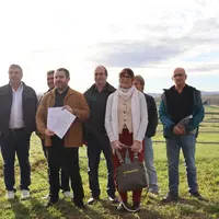 <em class="placeholder">Le député, Peio Dufau, à Arbonne (64) entouré, des responsables, Safer, syndicaux et de portage de foncier, locaux.</em>