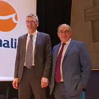 De gauche à droite, Didier Verbeke, président de Sénalia, et Gilles Kindelberger, son directeur général, lors de la réunion d'informations du prestata