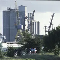 Silo d'Agrial à Blainville-sur-Orne proche du futur canal à grand gabarit Seine-Nord Europe.