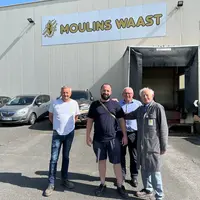 De gauche à droite : Michel Waast (Moulins Waast), Tristan Wecxsteen (boulanger, Les pains de Tristan), Thierry Hache (Grainoble) et Émile Waast (Moul