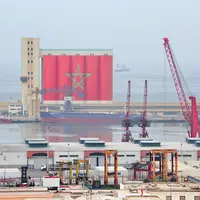 Silo céréalier portuaire au Maroc.