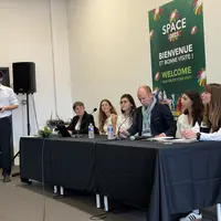 Photo de la tribune lors de conférence que l'association Duralim a tenu une conférence au Space 2025 sur la décarbonation des filières élevages.