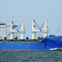 Navire maritime, sur l'océan.