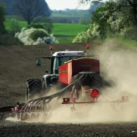 DÉLÉGUER SES SEMIS D'AUTOMNE allège
un emploi du temps souvent bien
chargé dans les élevages.