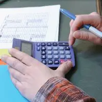 Les charges opérationnelles ont augmenté de 3,5% et les charges de structure de 8% en 2014.