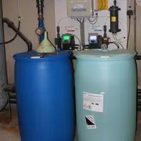 Le dioxyde de chlore a été préféré au chlore parce qu’il se conserve plus facilement et détruit les biofilms © F. Mechekour