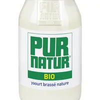 Le yaourt au lait entier Pur natur sort de l'atelier (2018) créé par l'entreprise belge Pur natur en Haute-Saône.