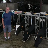 Guillaume Ducros. « Je ne cherche pas à monter en production par vache. Je cherche des vaches équilibrées, rustiques. » © E. Bignon