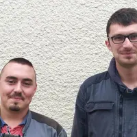 Jean-Charles Urvoy et Paul Brelet, de la ferme expérimentale de Derval.  « Nous n'allons chercher les vaches dans leur paddock qu'une seule fois par 2