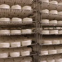 Le manque d'attractivité actuel du prix du lait AOP au regard des contraintes en élevage et de la rémunération en conventionnel concerne de nombreuses