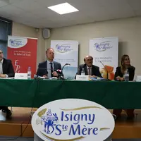 Arnaud Fossey et Daniel Delahaye, président et directeur général d'Isigny Sainte-Mère. « Notre nouveau challenge est l'obtention du référentiel B-Corp