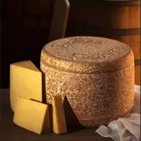 La fabrication de fromages AOP Salers (du 15 avril au 15 novembre) pourra reprendre si les conditions météo s'améliorent et permettent une repousse de