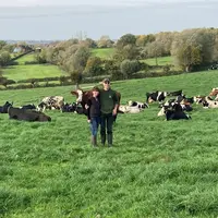 Sophie et Yoann Merlant. « Grâce au croisement Procross, nous avons de belles petites vaches bien enveloppées, fertiles et rustiques. »