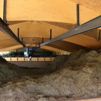 Le séchage du foin en grange permet de récolter l'herbe à un stade précoce, et de conserver au maximum la valeur alimentaire de l'herbe sur pied.