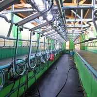 À la traite, une ambiance lumineuse favorise un environnement de travail plus sûr, plus efficace et plus agréable.