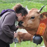 Alexandrine Bastien et sa vache tarine Jolie.