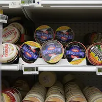 rayon camemberts d'un supermarché