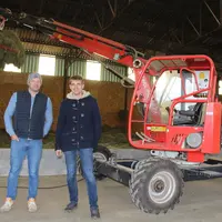 En 2023, Baptiste et Léo Blanchard ont séché 600 tonnes de foin à 87 à 93 % MS, 350 tonnes de maïs grain et 40 tonnes de bois déchiqueté.