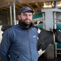 <em class="placeholder">Alexandre Caillon. "J'ai réduit la pénibilité et mieux lissé la charge de travail avec les robots."</em>