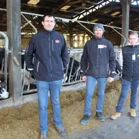 <em class="placeholder">Les trois associés du Gaec de Vernoux</em>