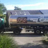 Camion de collecte de lait Entrammes