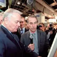 Signature de la charte en présence du Premier ministre 
au salon de l'agriculture.