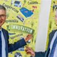 A gauche, Christian Couilleau,
directeur général d’Even, à droite
Guy Le Bars, président.