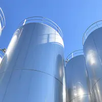 Les ingrédients laitiers représentent environ un quart de la valorisation de la collecte laitière française. Ici : des citernes de stockage du lait.
