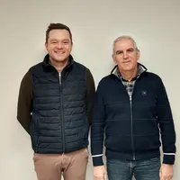 De gauche à droite, Étienne Thereau, commercial, et Jean-Marc Lorton, directeur général, à Thevenet Volailles.