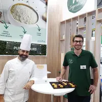 Promoteurs des protéines de VP Ingredients : à gauche le chef Alim Letif, à droite Romain Breisacher, responsable technico-commercial.