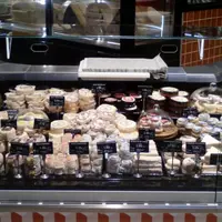 Le Cnaol discute avec la distribution du moyen de découper les fromages dans les ateliers ou en magasins pour les placer dans les rayons en libre-serv