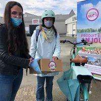 Retrait des colis sur le Min d'Angers. © DR