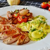 Le secteur de la restauration hors domicile permet d’écouler environ 20 % des volumes de la filière veau. © DR