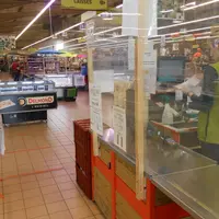 Les salariés des Gamm vert de Terres du Sud accueillent en toute sécurité un public friand de proximité et de produits du terroir. © Groupe Terres du