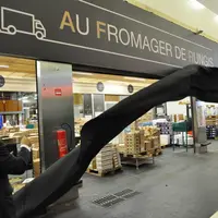 Bannière Au fromager de Rungis, inaugurée en septembre 2019 par Stéphane Layani, président du Min de Rungis. © Br. C.