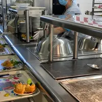 Dans son guide, le CNRC recommande de privilégier le fait maison, comme ici des gougères au fromage. © Y. B.