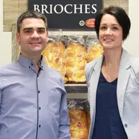 De gauche à droite : Mathieu et Christine Fonteneau, président et directrice générale de Brioches Fonteneau. © Brioches Fonteneau