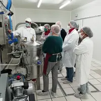 Deux premiers bâtiments à Brain-sur-Allonnes : une conserverie de 700 m² et une cuisine partagée de 70 m² ont été rénovées et équipées pour un investi