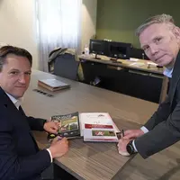 Signature du partenariat entre Cloé et Charal par Alexandre RAGUET, Directeur de Cloé et Franck LUCAS, Directeur des Etablissements Charal Metz, mercr