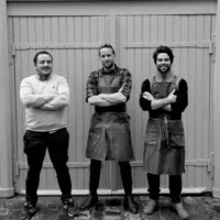 Les associés de l’Atelier Cowrrézien, Adrien, Guerric et Antoine (de gauche à droite) souhaitent aussi développer leur propre réseau de boucheries. Il