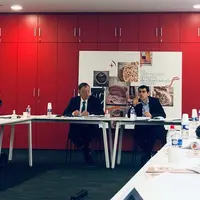 Au fond à gauche, Bernard Vallat, président de la Fict. Au fond à droite, Fabien Castanier, directeur général de la Fict lors de la conférence de pres